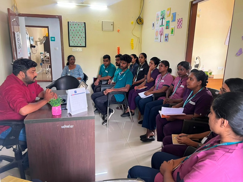 STRENGTHENING TEAM COMPETENCE : TRAINING FOR HEALTHCARE PROFESSIONALS